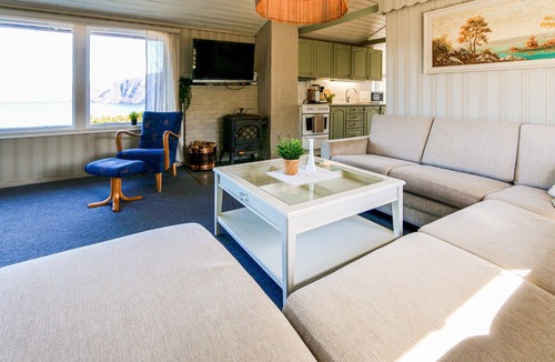 Farsund House | Cozy home in Farsund with WiFi