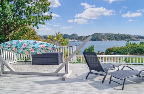 Farsund House | Cozy home in Farsund with WiFi