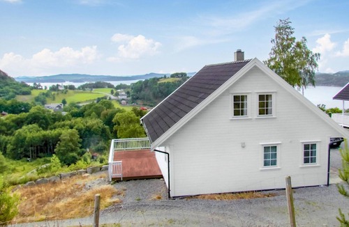 Fister House | Cozy home in Fister with WiFi