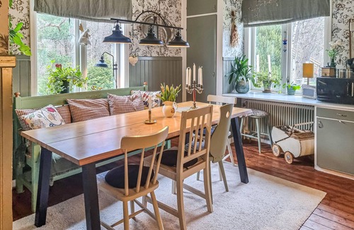 Floda House | Cozy home in Floda with WiFi