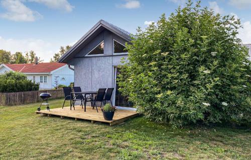 Kolboda House | Cozy Home In Hagby With Kitchen