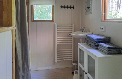 Germundslycke House | Cozy home in Halltorp with WiFi