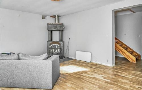 Henan House | Cozy Home In Henån With Sauna