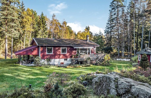 Orust Municipality House | Cozy home in Henån with sauna