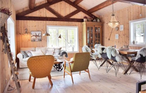 Hol Municipality House | Cozy Home In Hovet With Kitchen