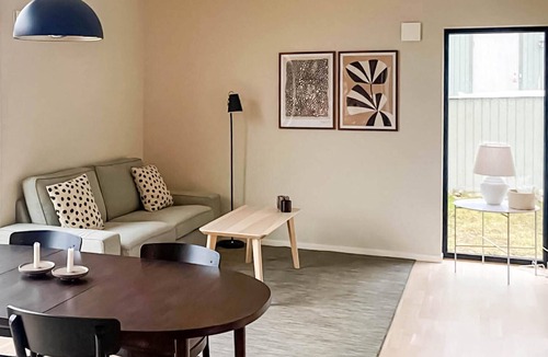 Jamjo House | Cozy home in Jämjö with jacuzzi