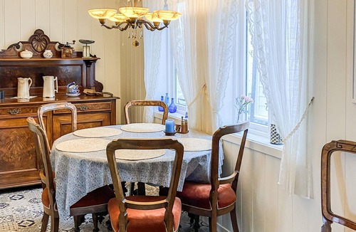 Suldal House | Cozy home in Jelsa with house sea view