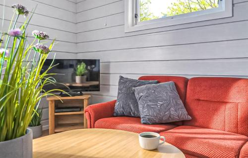 Hole House | Cozy Home In Krokkleiva With Sauna