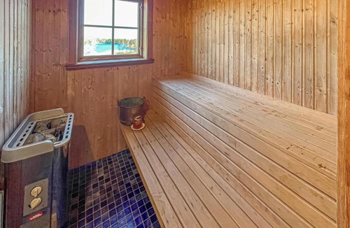 Albo House | Cozy Home In Kulltorp With Sauna