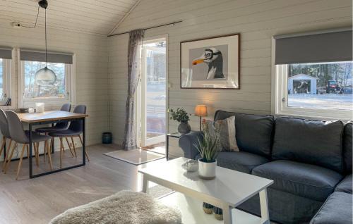 Hoyanger House | Cozy Home In Lavik With House A Panoramic View