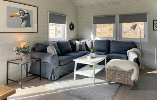 Hoyanger House | Cozy Home In Lavik With House A Panoramic View