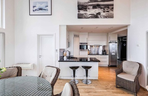 Lyngdal House | Cozy home in Lyngdal with WiFi