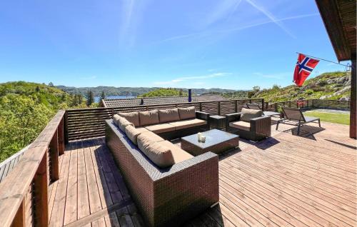 Lyngdal House | Cozy Home In Lyngdal With Wifi