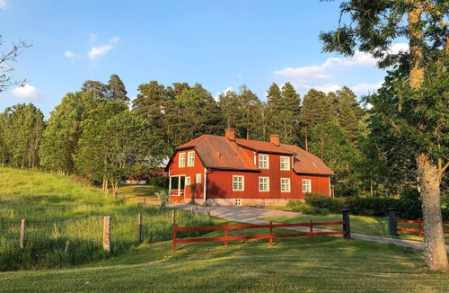 Mantorp House | Cozy home in Mantorp with WiFi