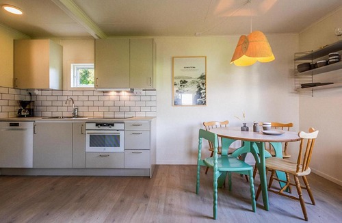 Vastra Gotaland House | Cozy Home In Myggenäs With Sauna