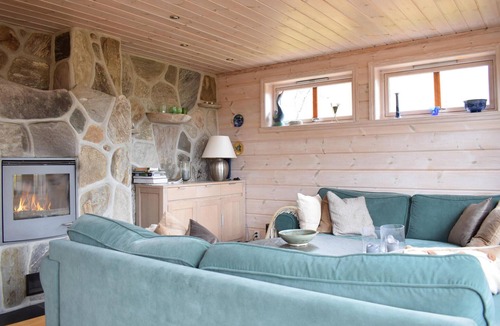 Kvam House | Cozy home in Norheimsund with sauna