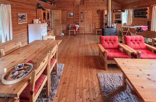 Balsfjord House | Cozy home in øverbygd with house a mountain view