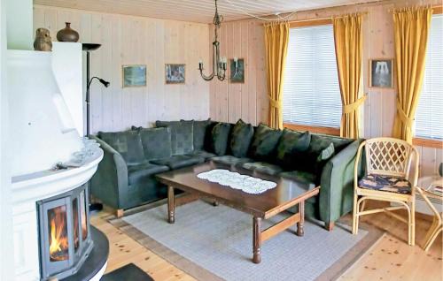 Songe House | Cozy Home In Risør With Sauna