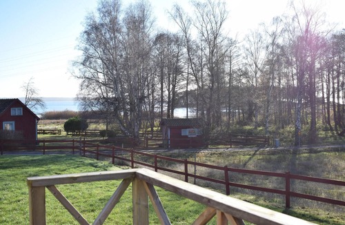 Tofta House | Cozy home in Rockneby with kitchen