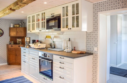 Soderkoping House | Cozy home in Söderköping with kitchen