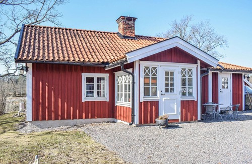 Soderkoping House | Cozy home in Söderköping with kitchen