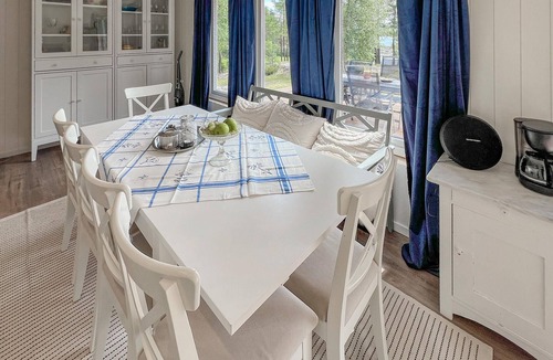 Saffle Municipality House | Cozy home in Säffle with lake view