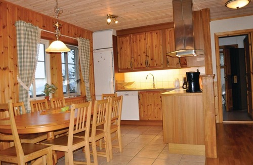 Segmon House | Cozy home in Segmon with sauna