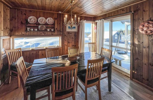 Sjusjoen House | Cozy home in Sjusjøen with sauna