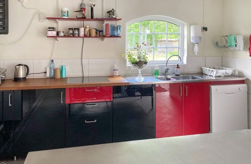 Sollebrunn House | Cozy home in Sollebrunn with sauna
