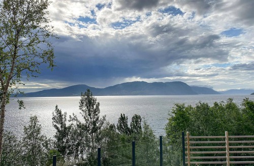 Torjulvagen House | Cozy home in Stangvik with house sea view