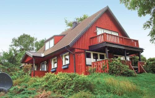 Strangnas House | Cozy Home In Strängnäs With Sauna
