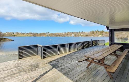 Sveio House | Cozy Home In Sveio With House Sea View