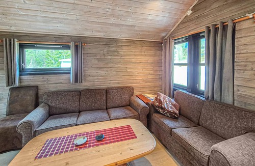 Tjørhom House | Cozy home in Tjørhom with sauna