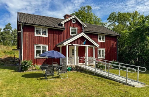 Tranas Municipality House | Cozy Home In Tranås With Wifi