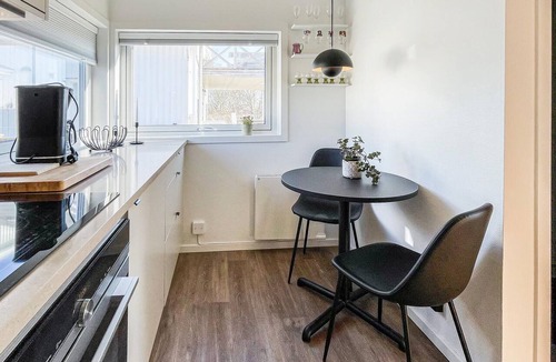 Varberg House | Cozy home in Varberg with house sea view