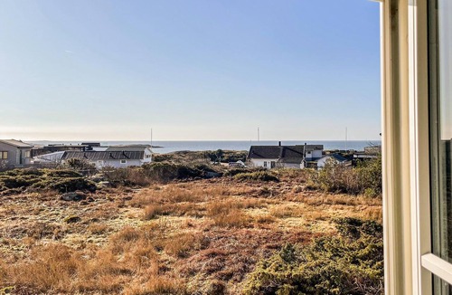 Varberg House | Cozy home in Varberg with house sea view