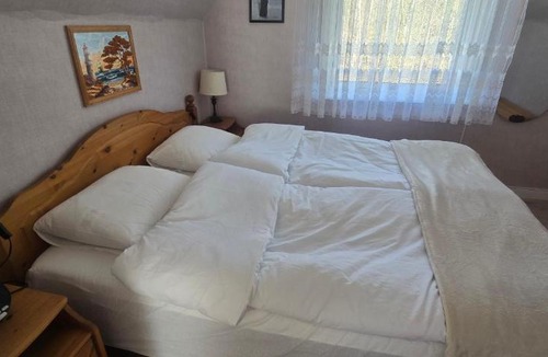 Immeln House | Cozy home in woods near Immeln with fireplace & BBQ