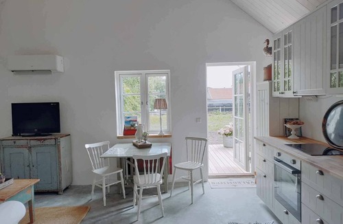 Sjorup Cottage | Cozy house in small village near the sea