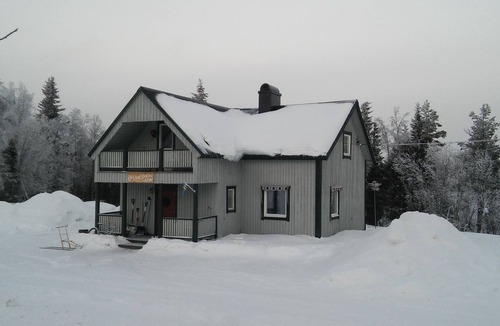 Vittangi House | Cozy house with fireplace in the heart of Lapland, not far from the Ice Hotel