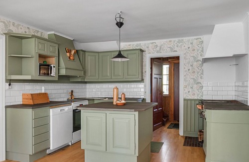 Nykvarn House | Cozy house with secluded location in Taxinge Edetorp, Nykvarn | SE13024.