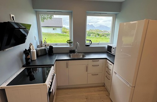 Stamsund Apartment | Cozy Lofoten apartment with fjord and mountain view