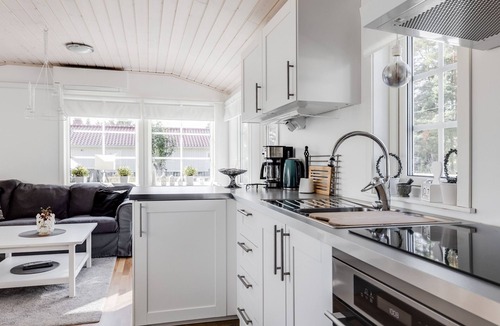 Hammar Ski Chalet | Cozy mobile home near sandy beach | SE11015