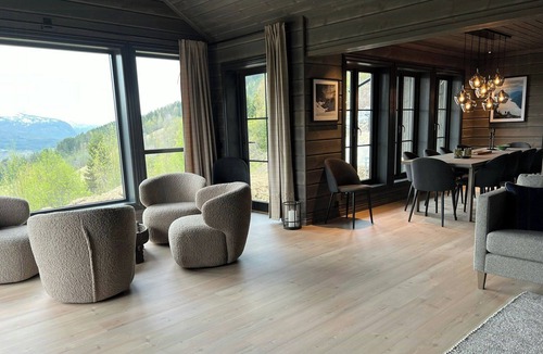Luster House | Cozy modern cabin with outstanding view in Sogn