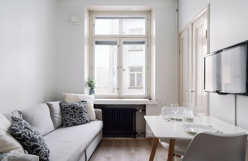 Alppiharju Apartment | Cozy & Modern Studio Apartment in Kallio