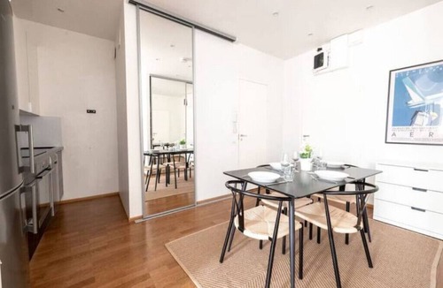 Kamppi Apartment | Cozy & Modern Top Floor 1BR Home in Kamppi 46m2n