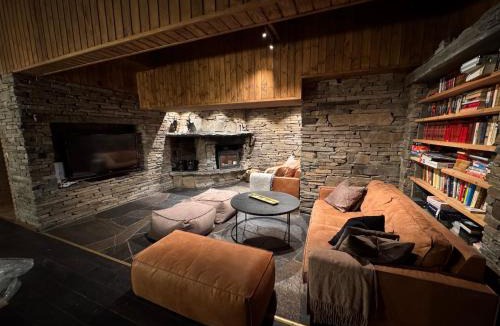 Beitostolen Apartment | Cozy Mountain Beito - 18 sengeplasser - bilijard