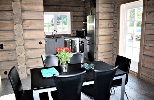 Perstorp Cabin | Cozy new built log house at lake with all extras