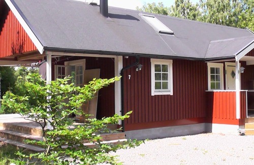 Orkelljunga Municipality House | Cozy new modern Stuga in Åsljunga. Family friendly.