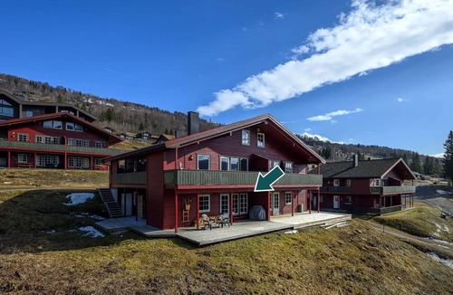 Hafjell Apartment | Cozy Norwegian apartment with sauna right by ski slope and mountain bike tracks.