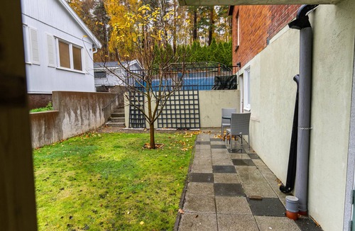 Centrala Sodertalje Apartment | Cozy private villa floor with patio